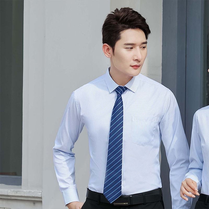 Camisa de lujo ligera de alto nivel de hombre de verano de algodón banco de cuello blanco vestido formal profesional camisa a rayas de manga larga personalizada