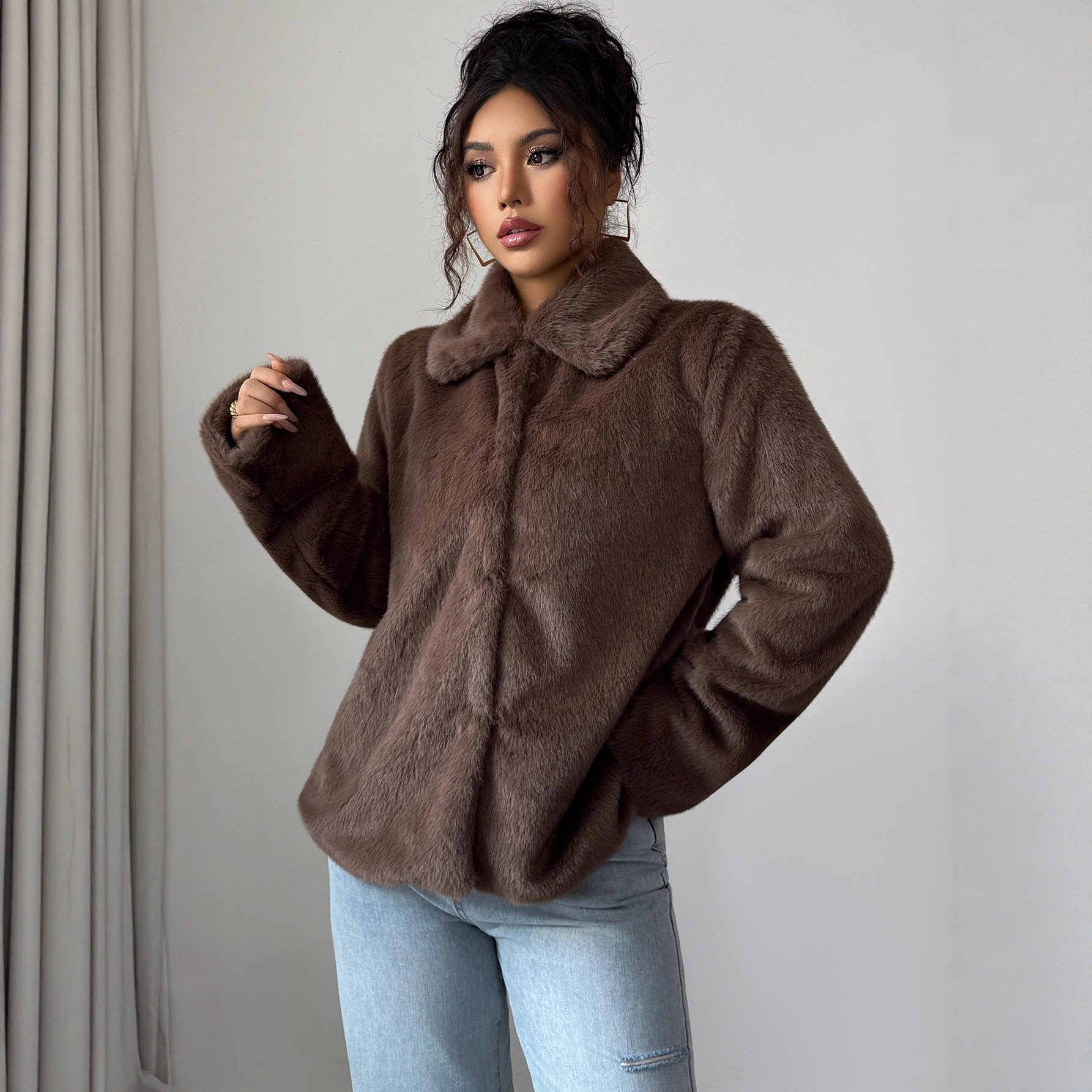 Elegant Women's Long Sleeve Plush Coat – Oversized U-Neck Trench Coat For Fall & Winter, Soft Polyester Fleece (Brown)_ecoleips.com