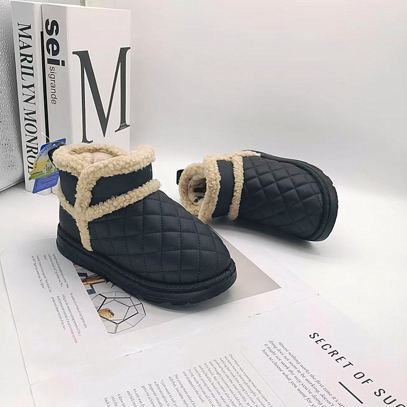 34-39 Tamaño de invierno de niños botas de nieve 2025 nuevas botas cortas para niños con botas de algodón gruesas para bebés calientes