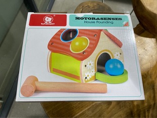 Brand children's wooden toy house percussion ball percussion table tool table hands-on ability Enlightenment cottage hamster beating