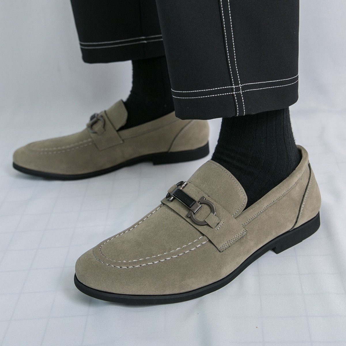 跨境英伦皮鞋男士韩版潮流反绒皮豆豆鞋一脚蹬懒人休闲流苏乐福鞋