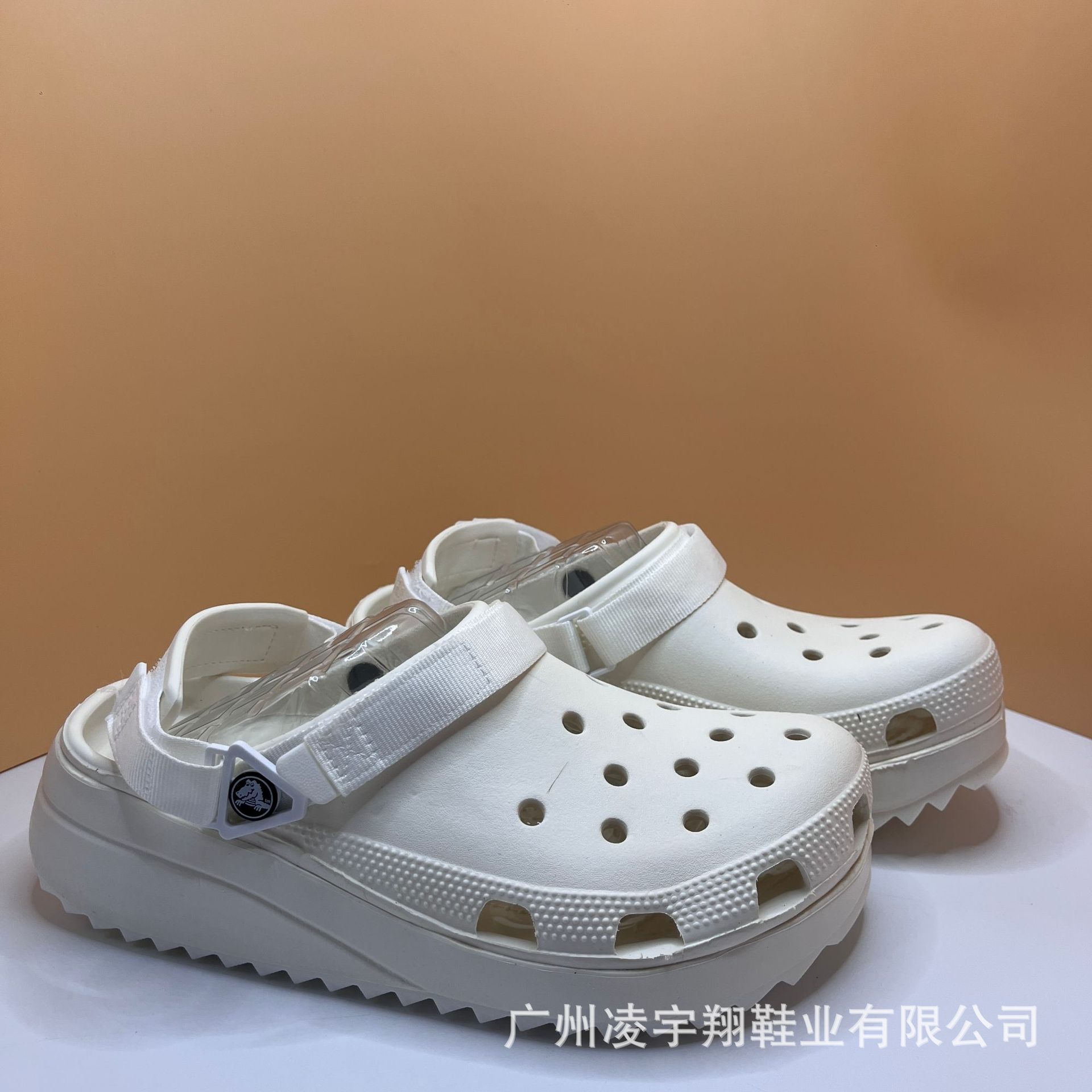 Cross Hole Zapatos para niños y niñas con suela gruesa alta antideslizante zapatillas de playa al aire libre para parejas de playa casual