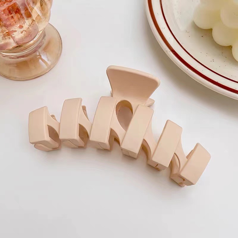 Clip de tiburón de gran tamaño elegante clip de pelo updo 2024 nuevo clip de celebridad de Internet tocado retro simple horquilla para mujeres