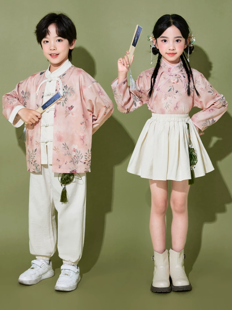 Children's sports suit for elementary school students for early age