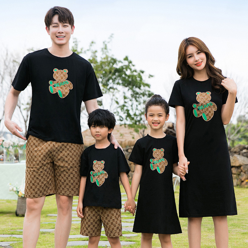 Summer 2022 new parent-child clothes a family of four pure cotton short sleeved women's dress couple suit may day