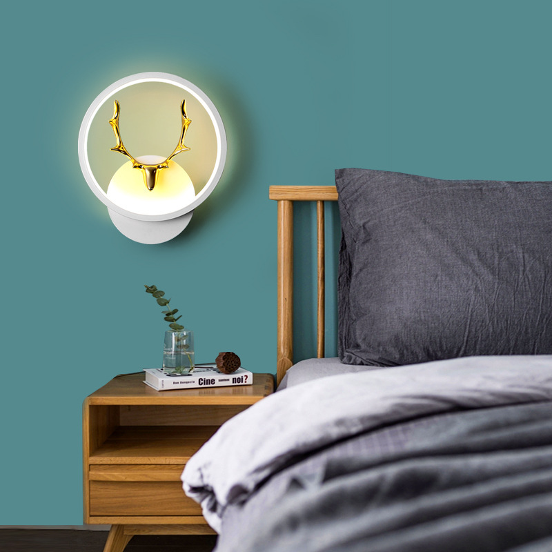 Pared de fondo lámpara de pared moderna dormitorio LED lámpara de pared minimalista lámpara de red roja nórdica cabezal de cama pasillo de fondo personalidad