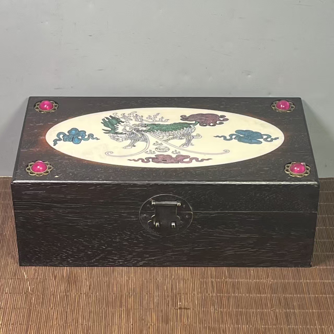 仿古血檀木镶骨雕 珠子 雕刻收纳盒 首饰盒 尺寸长28厘米 宽15厘