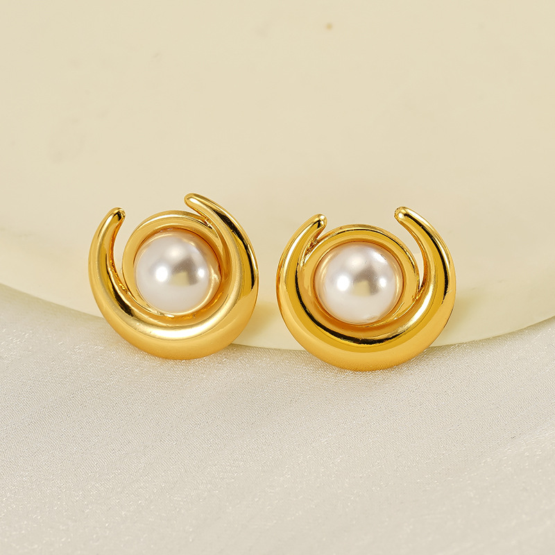 Pendientes retro europeos y americanos, temperamento, perla de media luna salvaje, diseño de nicho de alta gama, pendientes de acero de titanio, joyería femenina