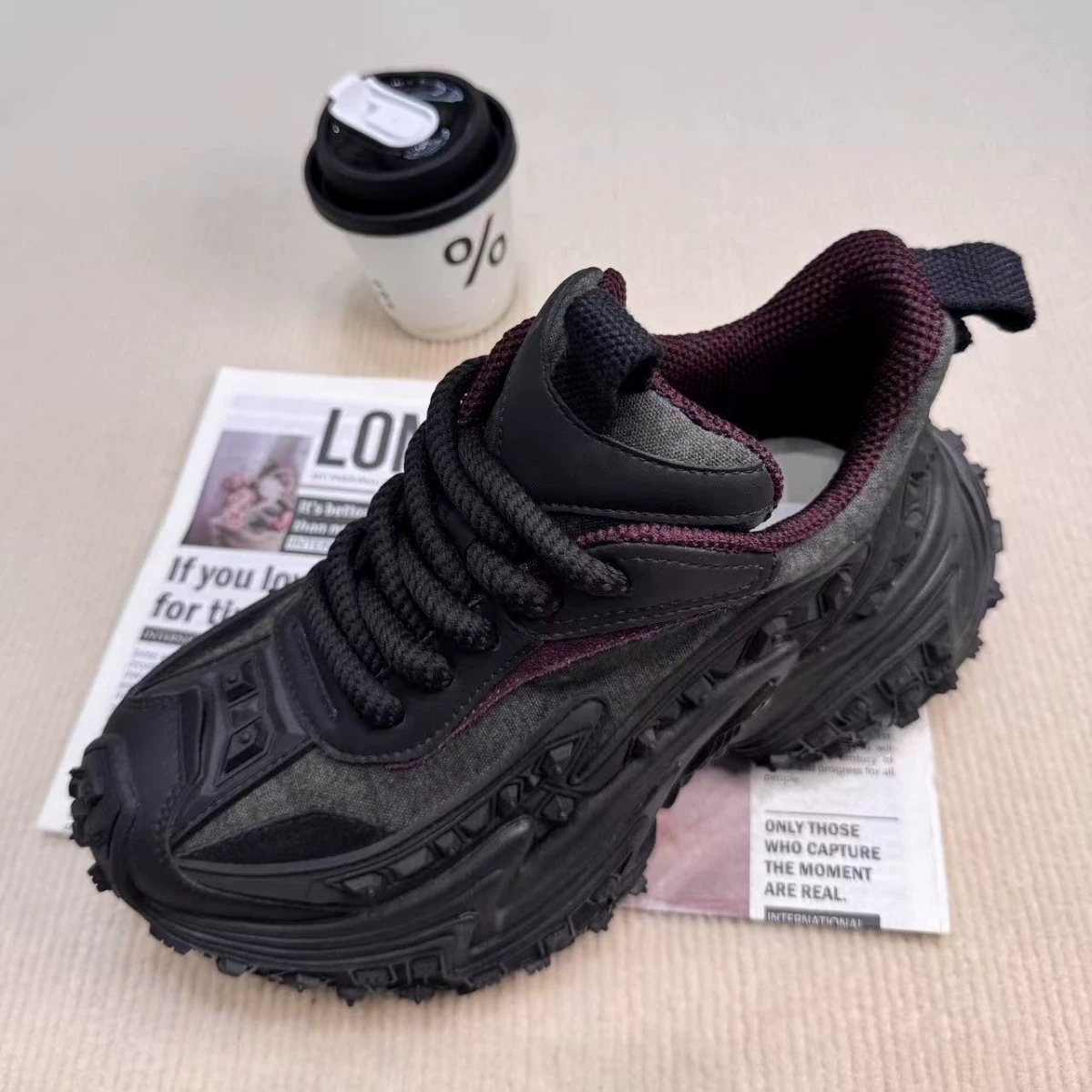 Мужские кроссовки BaoKuChi, модные парные кроссовки весна 2025, уличные кроссовки на толстой подошве в стиле «широкоширокий» (меха-тайр) серебристого цвета.