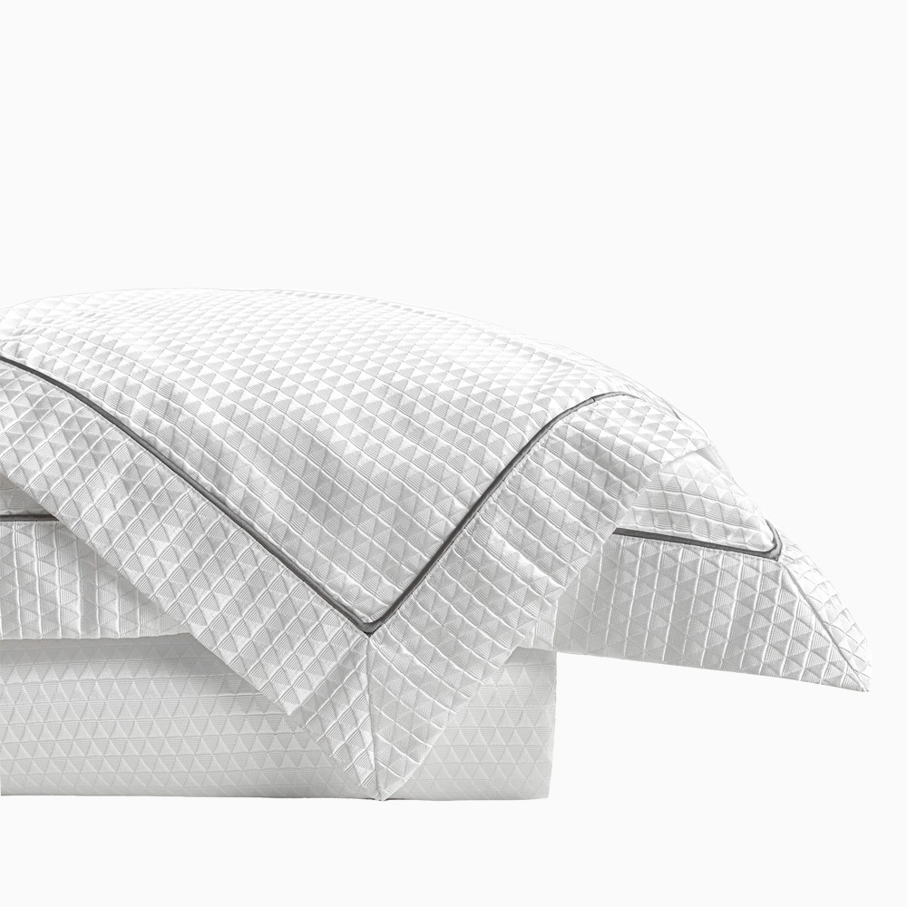 Ropa de cama de cuatro piezas conjunto de oficina de ventas modelo habitación suave decoración muebles sala de exhibición Decoración Ropa de cama conjunto blanco gris