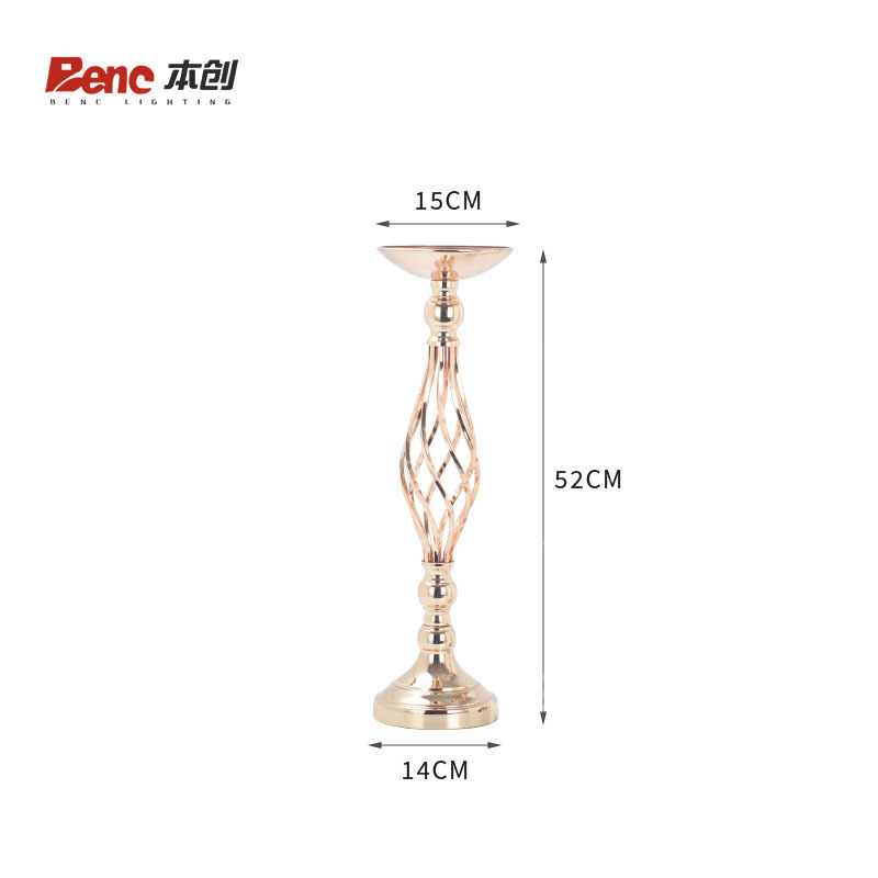 ウェディング道具メッキ鉄芸麻花燭台がメインテーブルにサインしました。|undefined