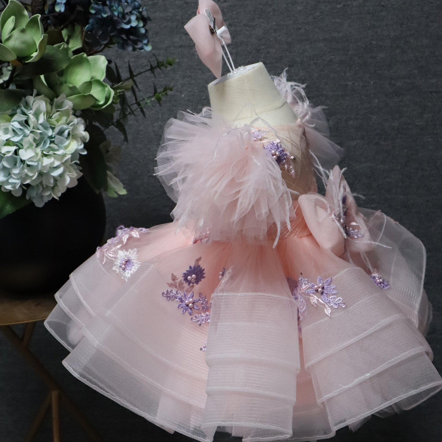 Vestido de niña de un año nuevo vestido de actuación de hilo esponjoso vestido de cumpleaños vestido de princesa anfitriona de niña