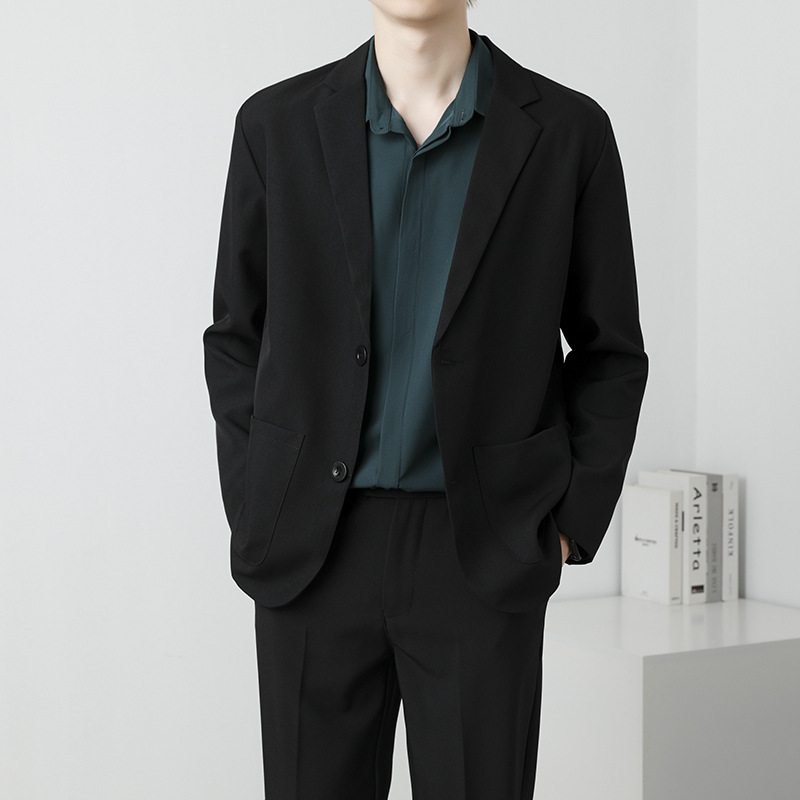 Korean-style black anti-wrinkle drapey blazer for men, suitable for spring and autumn, versatile for business and casual wear, stylish and handsome