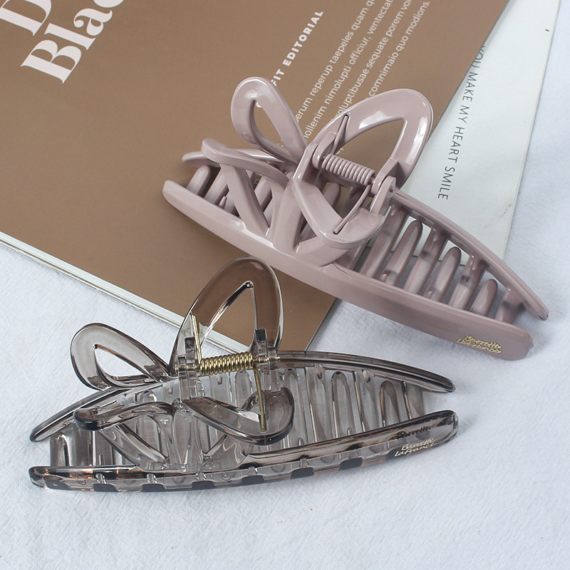 Nueva pinza de pelo hueca con forma de mariposa para mujer, tamaño grande, color sólido, tacto de alta gama, elegante pinza de tiburón para cabello grueso.