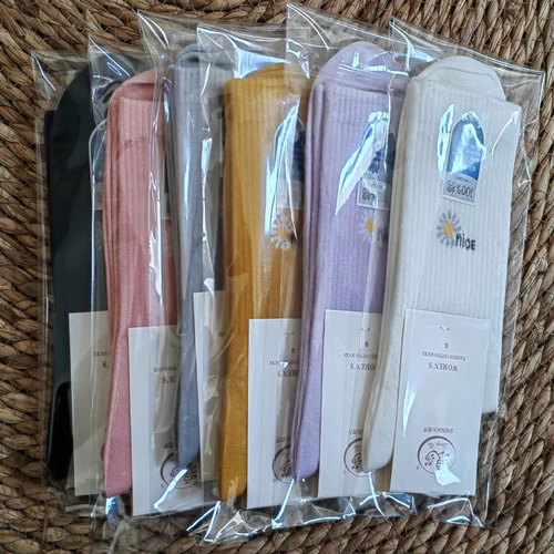 Langsha women's cotton socks autumn and winter mid-length pure cotton women's socks tall printed women's cotton socks wholesale