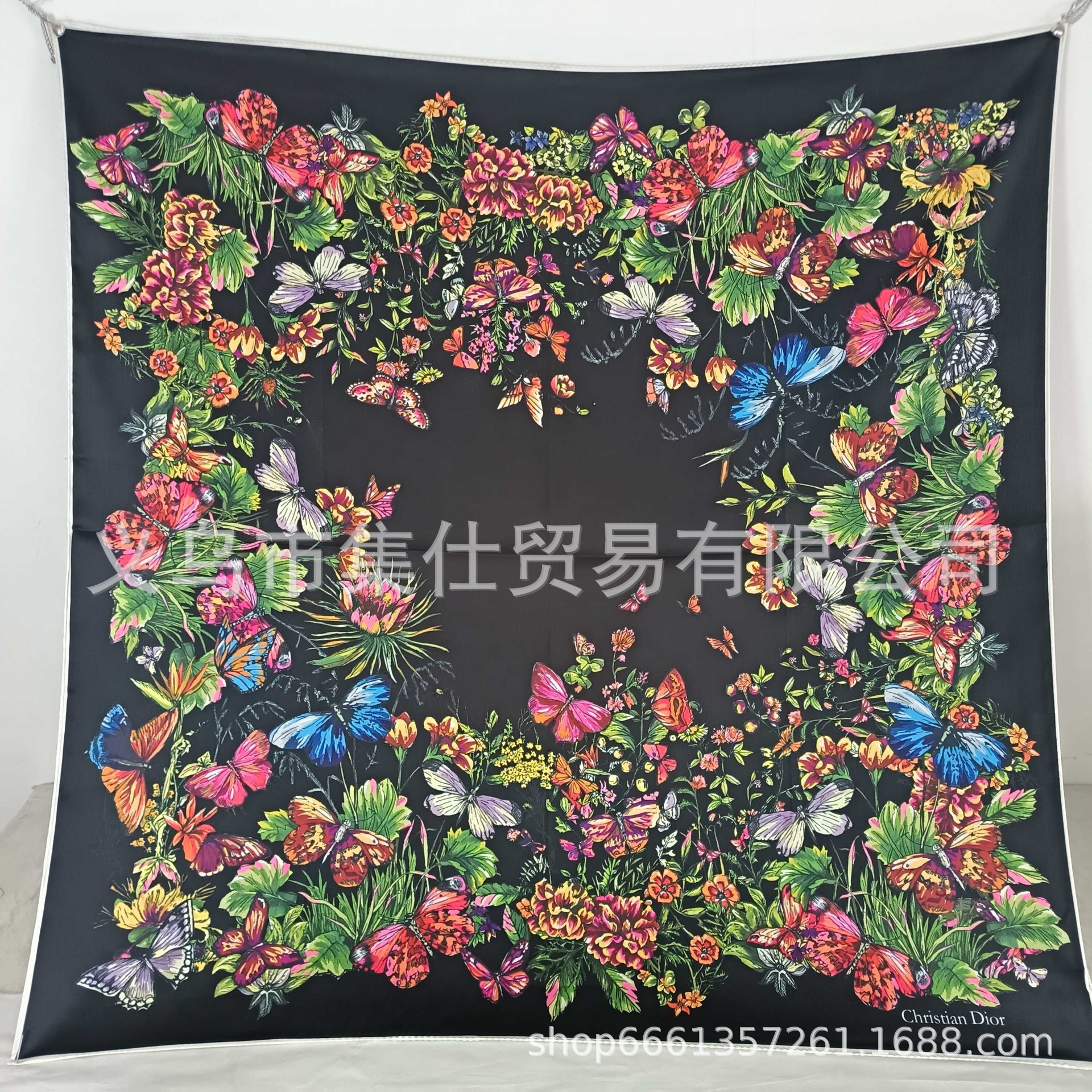 Bufandas de seda de moda europeas y americanas transfronterizas bufandas elegantes de alta calidad lujosas impresión de letras de seda impresión caliente en el extranjero