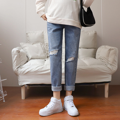 实拍孕妇牛仔裤春款2021年新款韩版九分破洞时尚弹力孕妇托腹裤子|ru