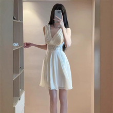 �紺���ʴ��ʽ�߼��г��ÿ�����Ư��ȹ��miu��miu����ɫ����ȹ