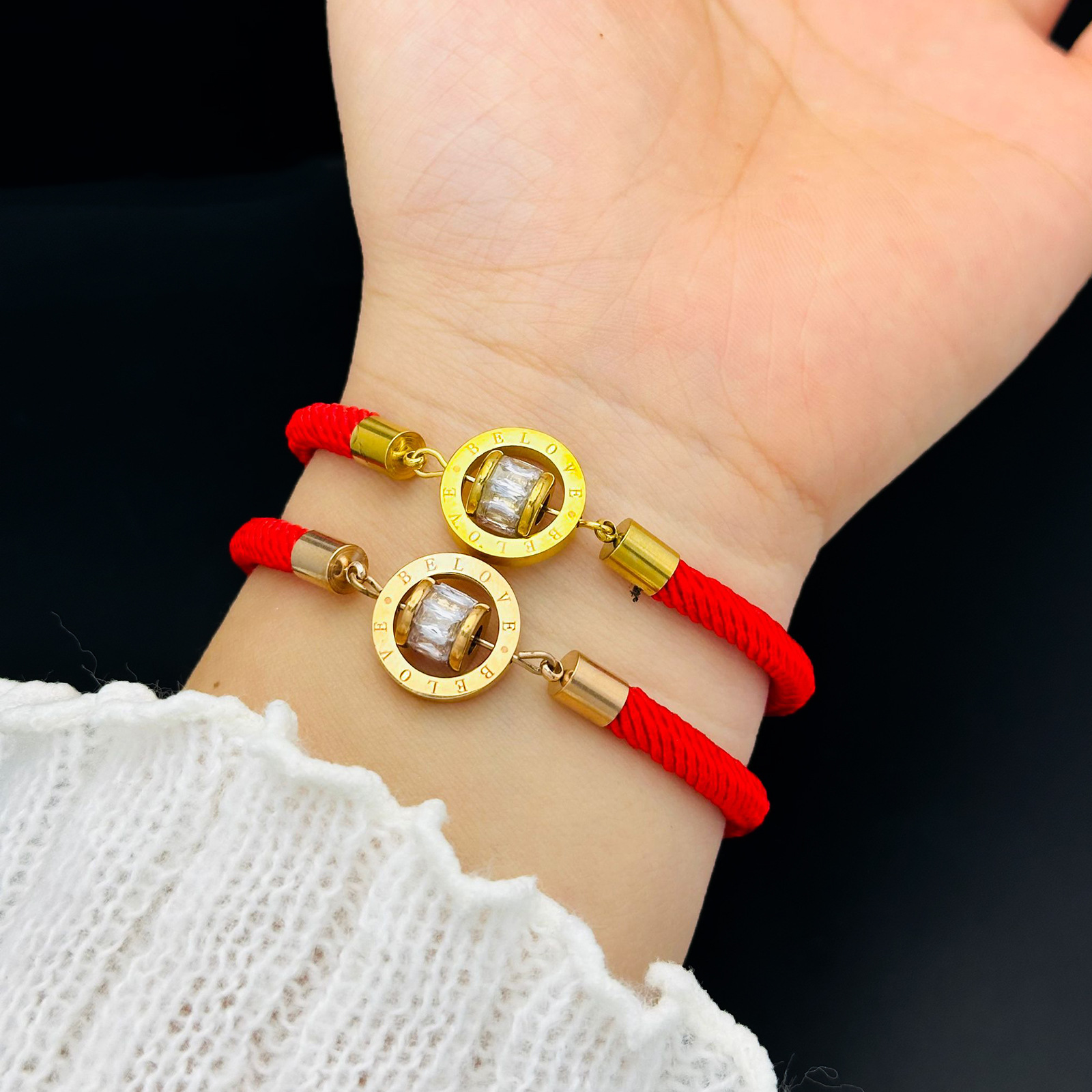 Celebrativo tejido de cuerda roja con diamantes romanos no se desvanece auspicioso diseño de moda universal pulsera joyería para mujeres