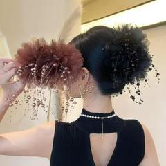 女性用の高級牡丹の花のタッセルクリップ、後頭部の髪のボリュームを示す新しいスタイルのヘアクリップ、シャーククリップヘッドギア