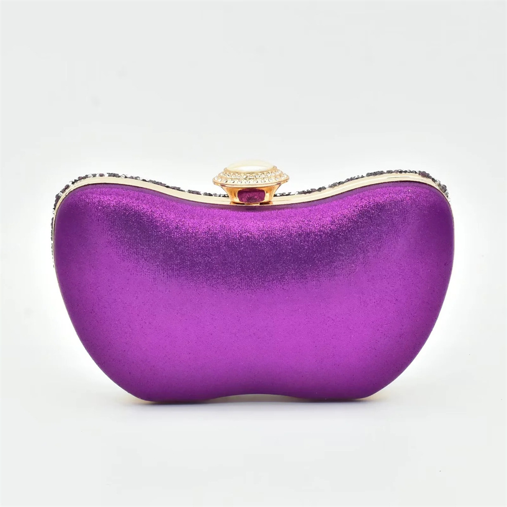 The party is paired with rhinestone round head fish mouth sandals and light hand bag set with large flash diamonds_voghion.com
