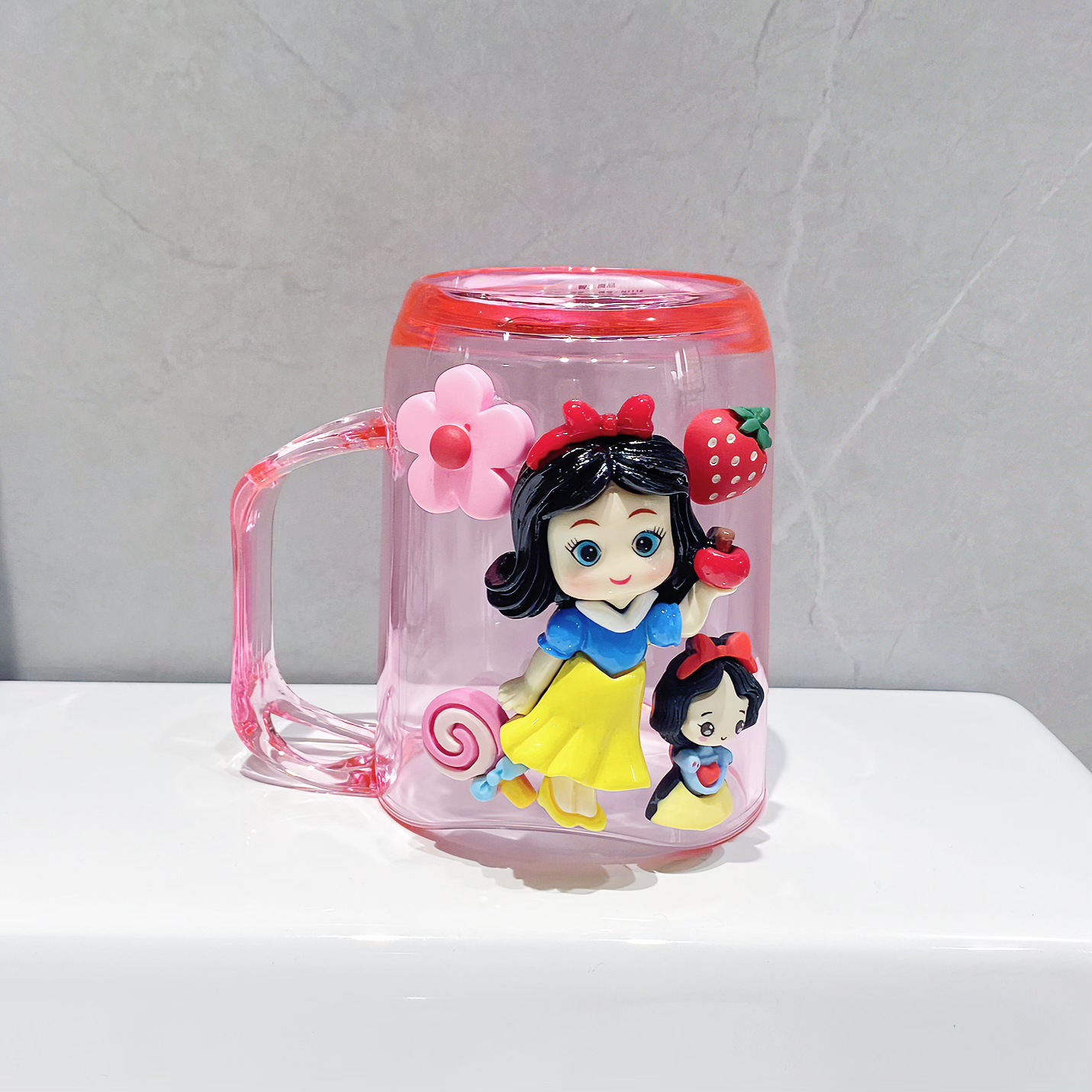 Pour - Snow White (send toothbrush + cup hanging)
