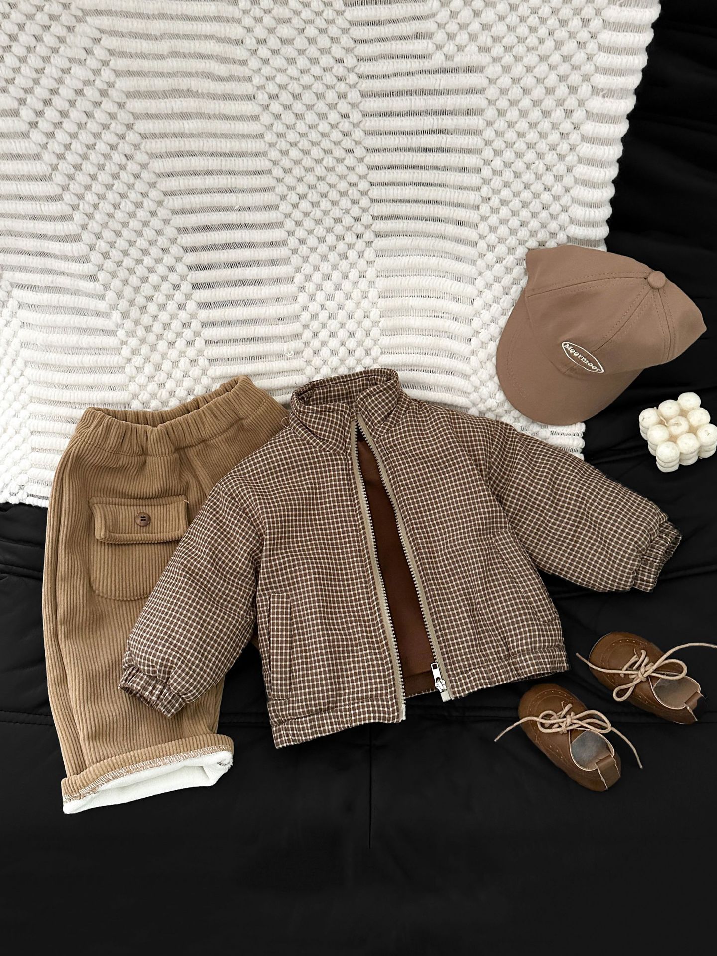 Ropa infantil coreana de moda cool hombre invierno nuevo bebé retrógrado chaqueta de algodón entrelazado de lana cálida