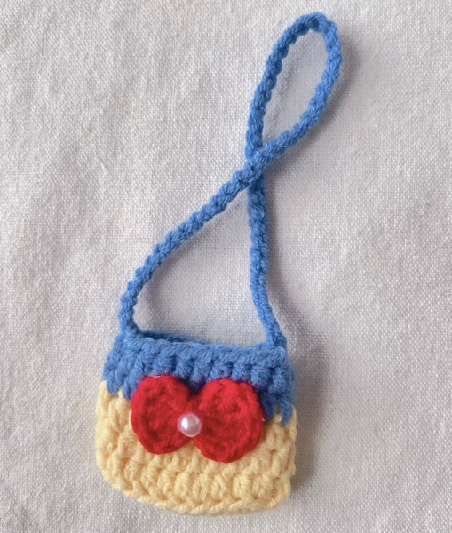 Snow White Small Shoulder Bag (Finished Product)