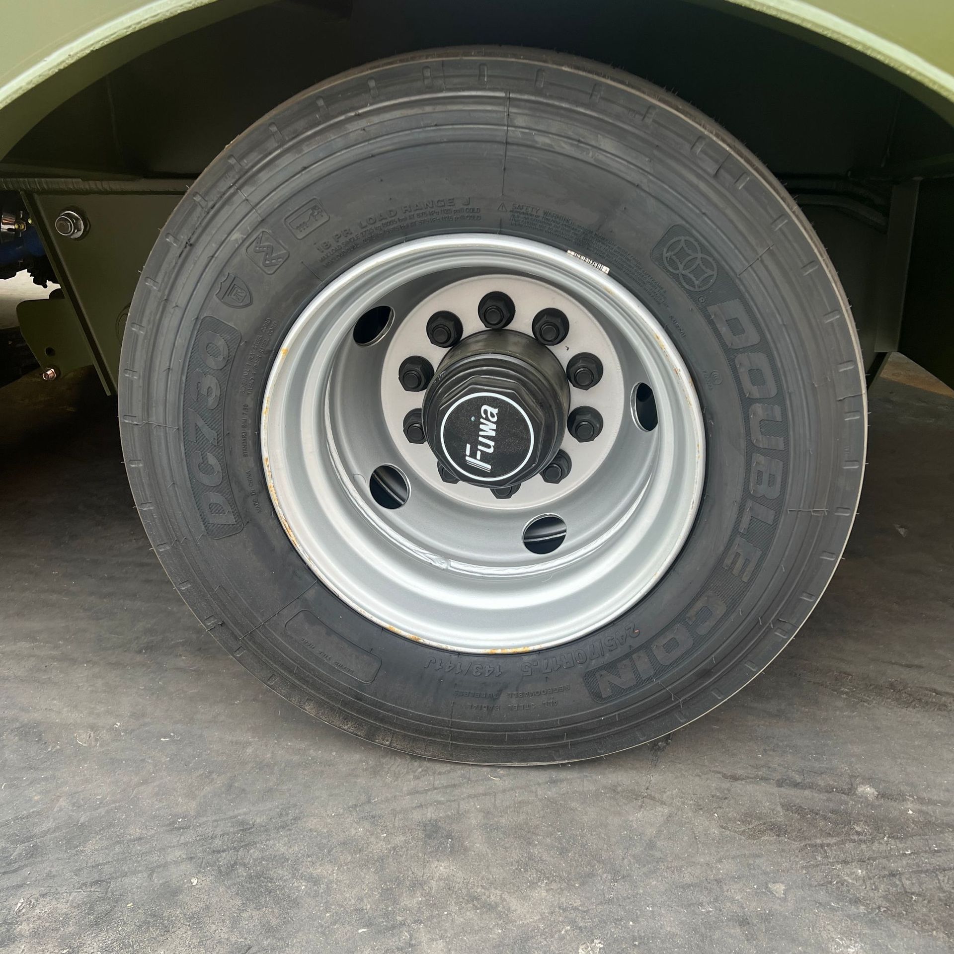 Specializing in the Production and Supply of Export Special Vehicles and Heavy-Duty Low-Bed Semi-Trailers for the Transportation of Heavy-Duty Engineering Machinery