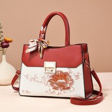 2025新款牡丹花刺绣妈妈包大容量国风拼接优雅女士新娘婚包手提包