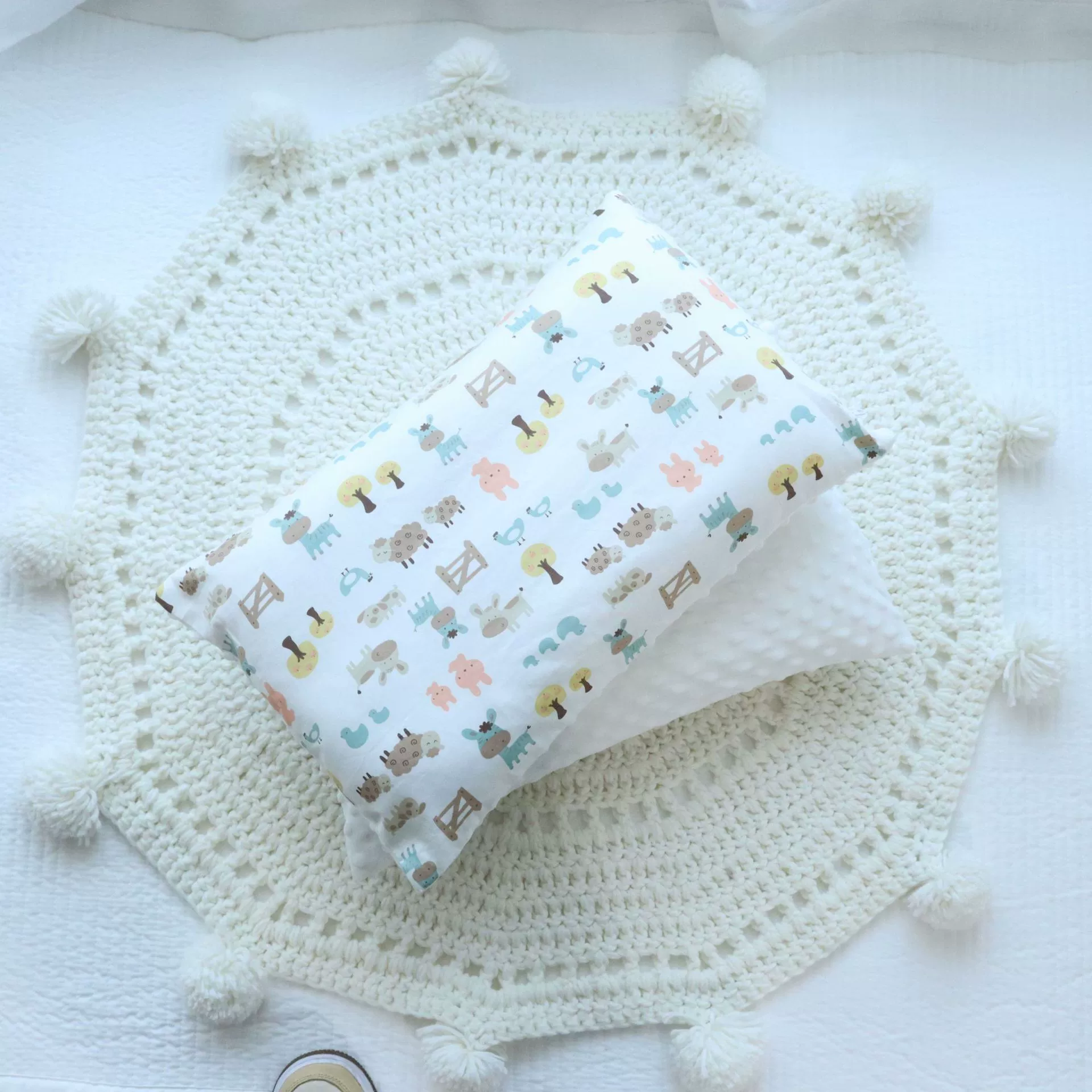 Фабрика специальная детская бархатная наволочка в горох 30x50 хлопок детский сад детская мультяшная Милая наволочка