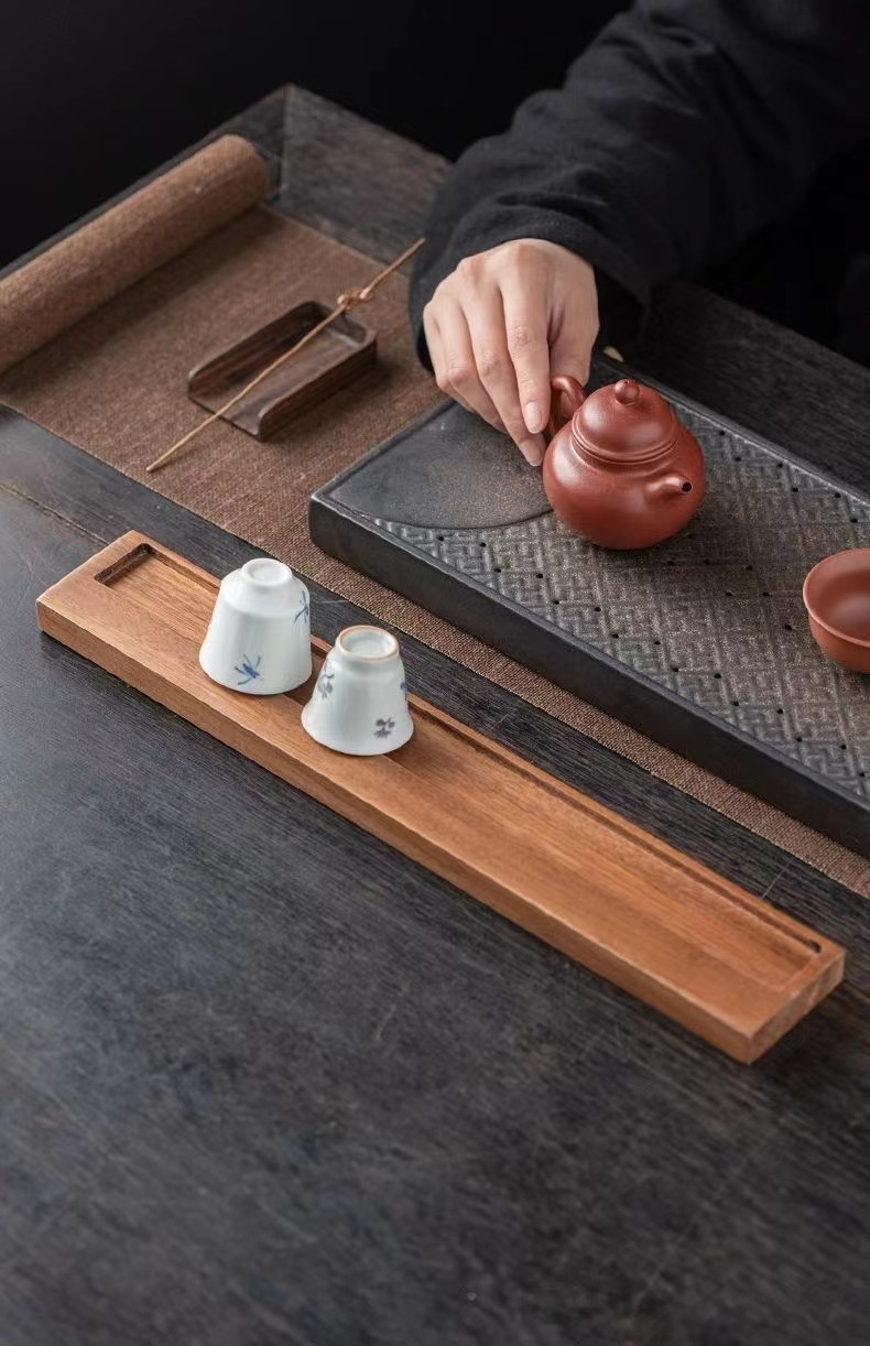 Taza de té casera de nuez en la mesa Taza de té de almacenamiento de madera sólida colgante al revés Taza de drenaje de agua Taza de taza simple