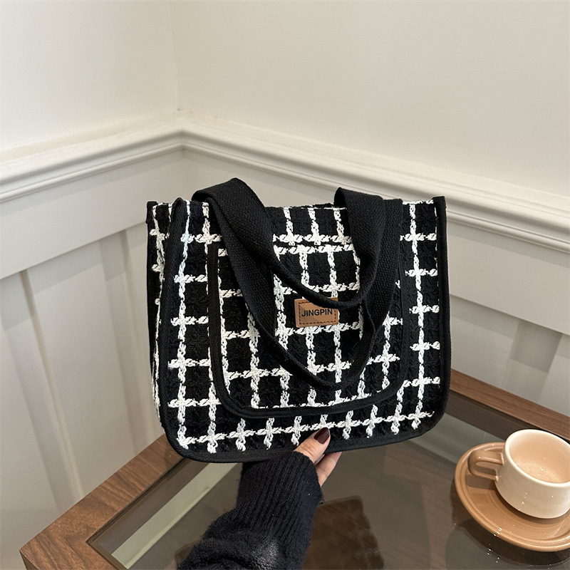 Bolso coreano simple de invierno 2024 nuevo bolso de moda de gran capacidad de hombro bolso de mano extranjero