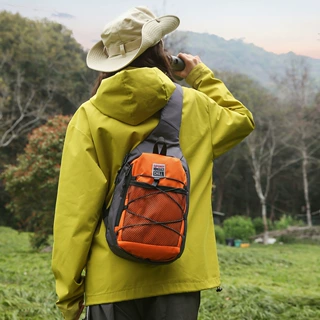 新款撞色拼接胸包轻便个性旅行春游单肩包森系ins户外胸包小背包