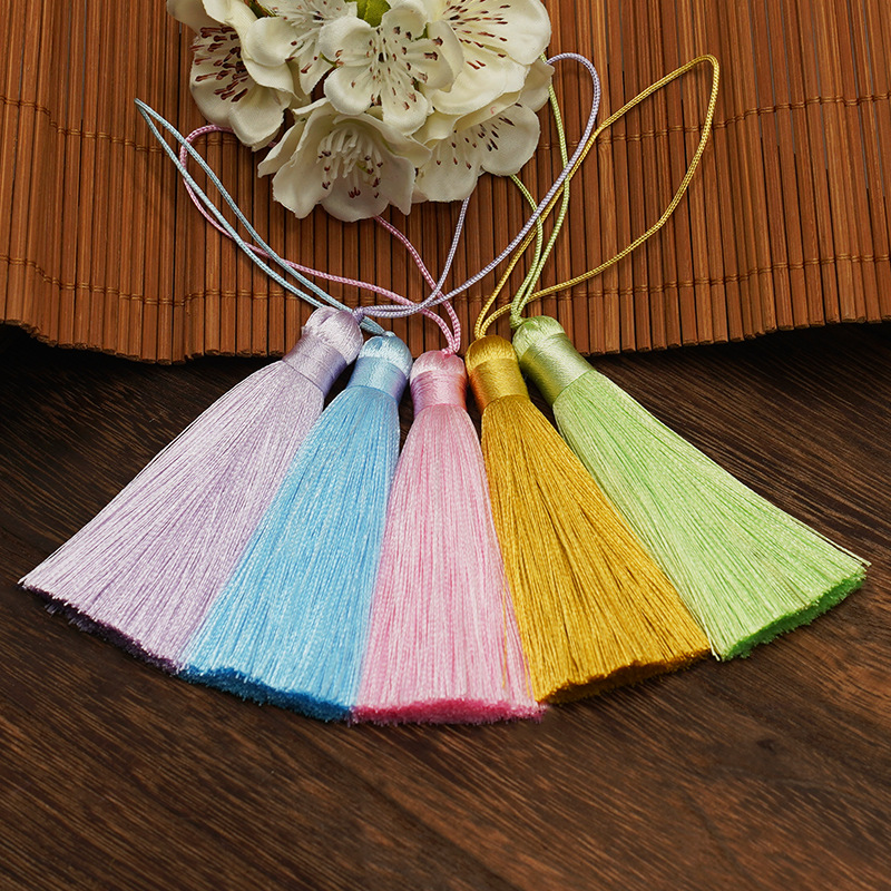 8cm small tassel tassel fan bookmark tassel pendant small fat spike Chinese clothing hair accessories bag accessories hanging spike wholesale