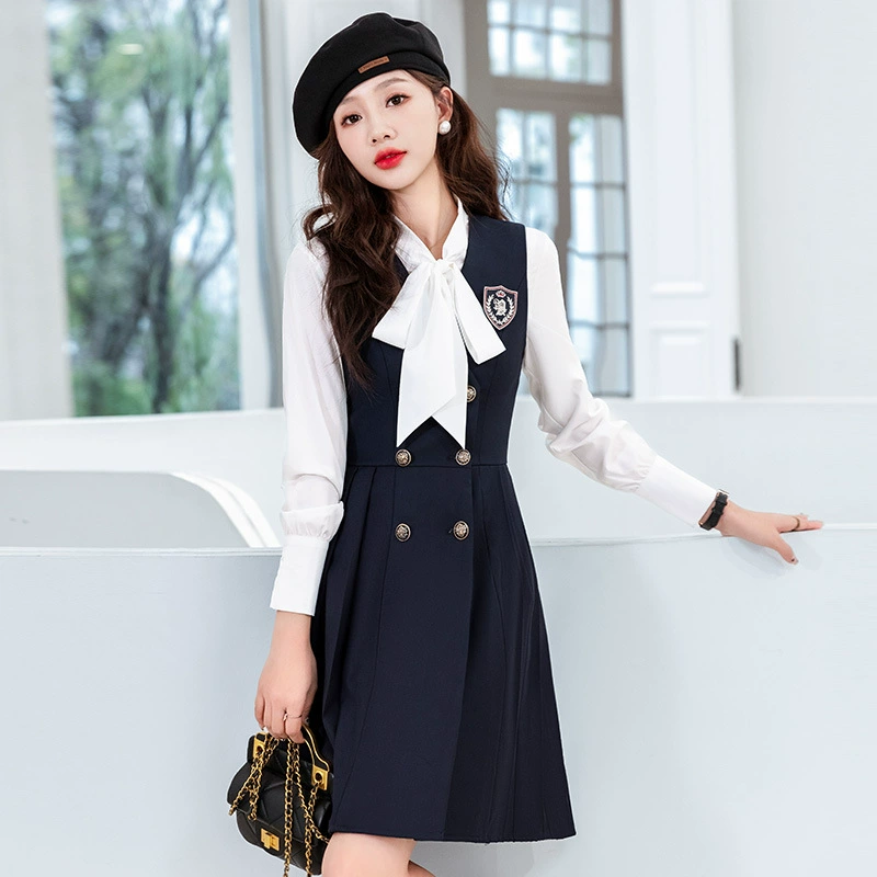 Плиссированное платье в стиле колледжа с V-образным вырезом 2023 Весна новая пухлая девушка свободная жилетка без рукавов юбка учительница детского сада Рабочая одежда