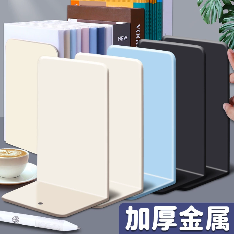 Типичный книжный стенд