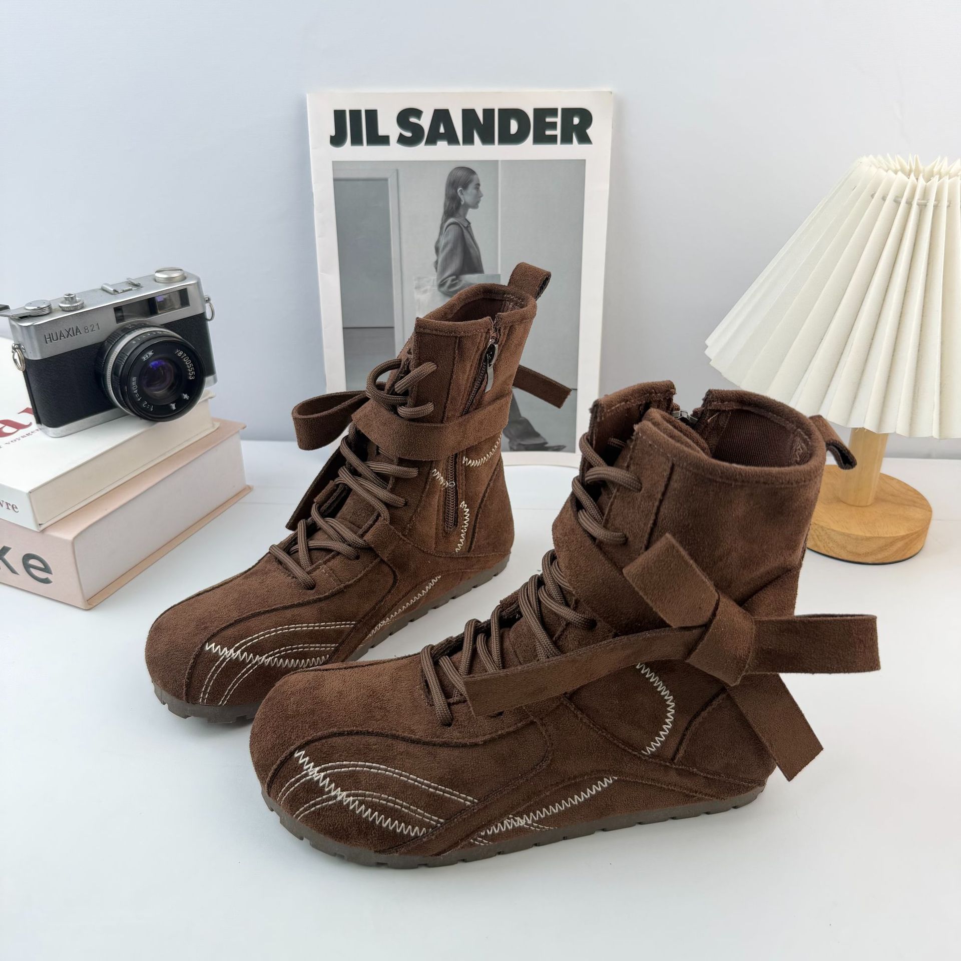 Botas de boxeo de ondas distantes botas Martin botas de mujer otoño 2025 nuevas botas cortas estilo británico botas de caballero retro botas de mujer