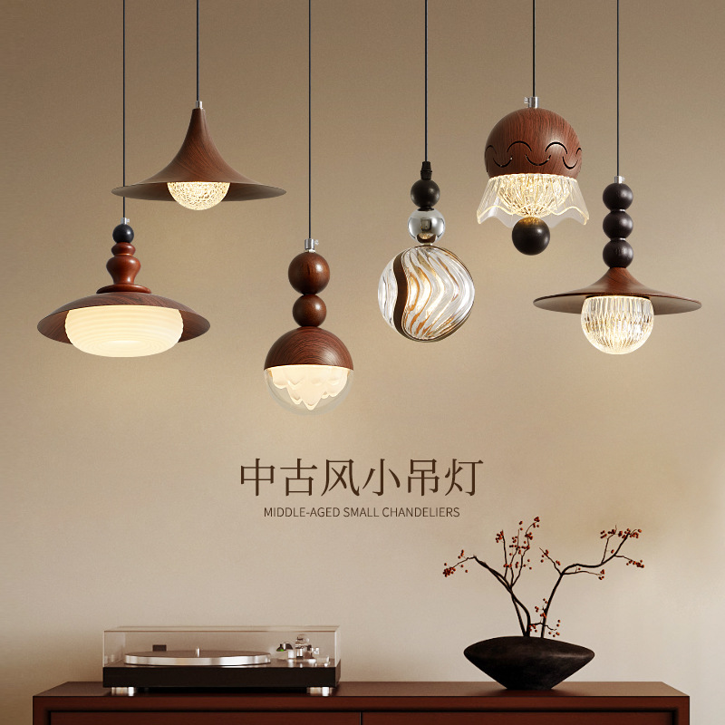 Lámpara de araña pequeña junto a la cama del dormitorio Lámpara de cable de barra de la casa de familia medieval de estilo nuevo chino
