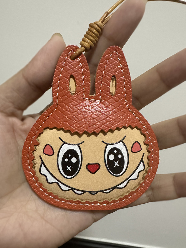 手作りのクリエイティブな本革製品、龍翔の革模様の布ペンダント、ギフト漫画のペンダント、かわいい装飾、カスタマイズ可能|undefined