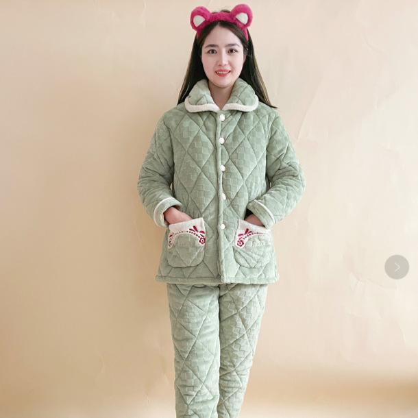 パジャマ女性冬のサンゴのベルベットの三層の厚いベルベット保温綿フランネル春秋冬の家庭服