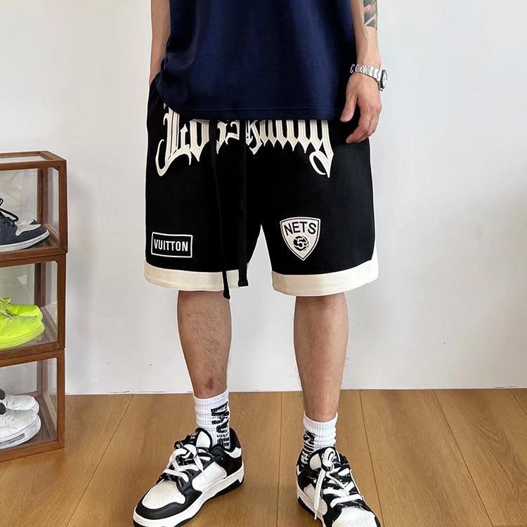 Casual suelto 2024 nuevos pantalones cortos para hombres, marca de moda ins, color sólido, contraste simple, tubo recto, pantalones deportivos de cinco puntos