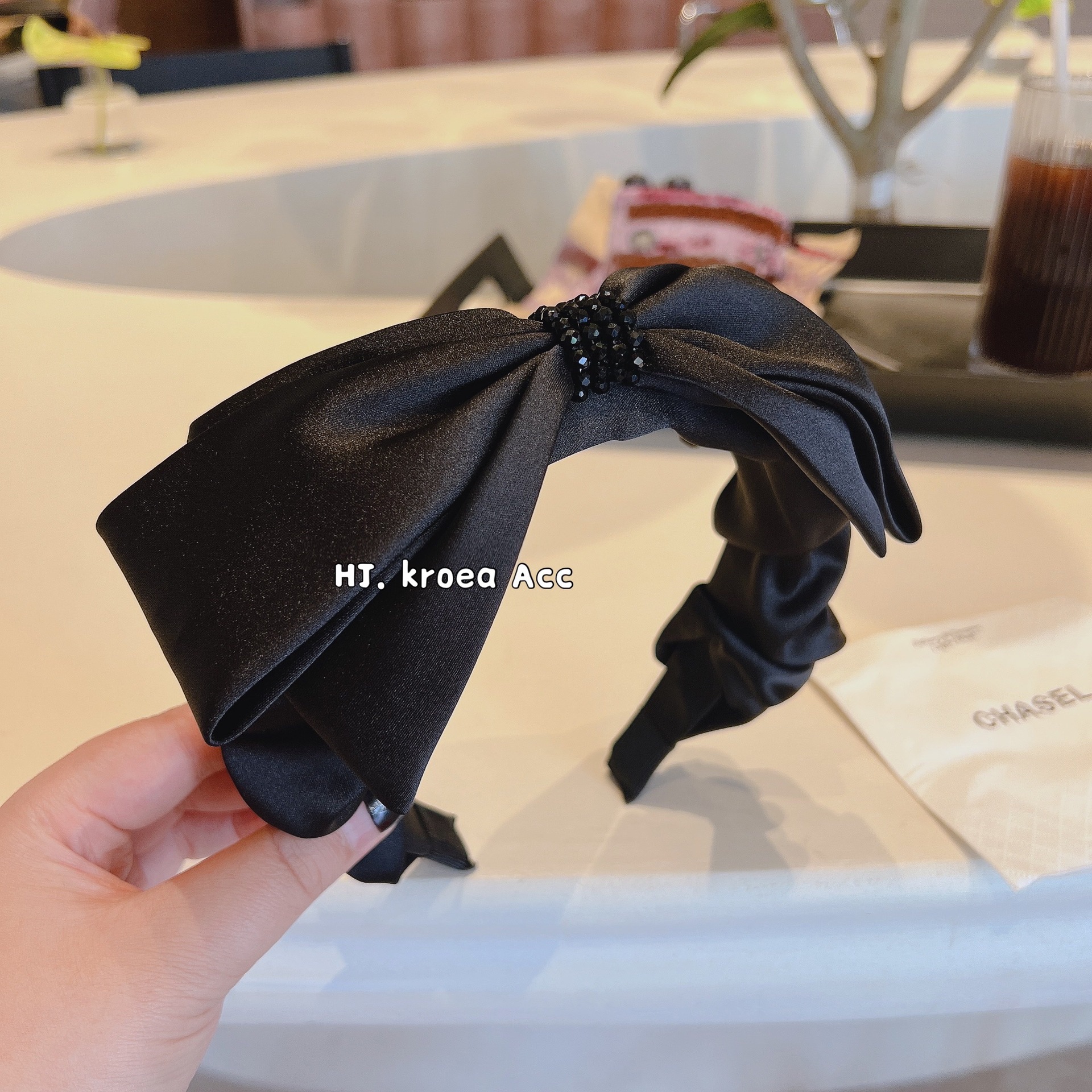 在逃公主~法式緞面頭頂蝴蝶結超大版減齡頭包臉發箍發卡飾品女