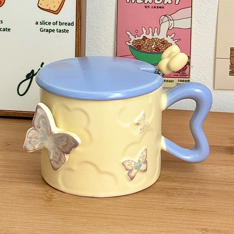 Taza niña Taza de mariposa de alto valor Taza de cerámica con tapa Cuchara Regalo de cumpleaños Taza para beber Hogar