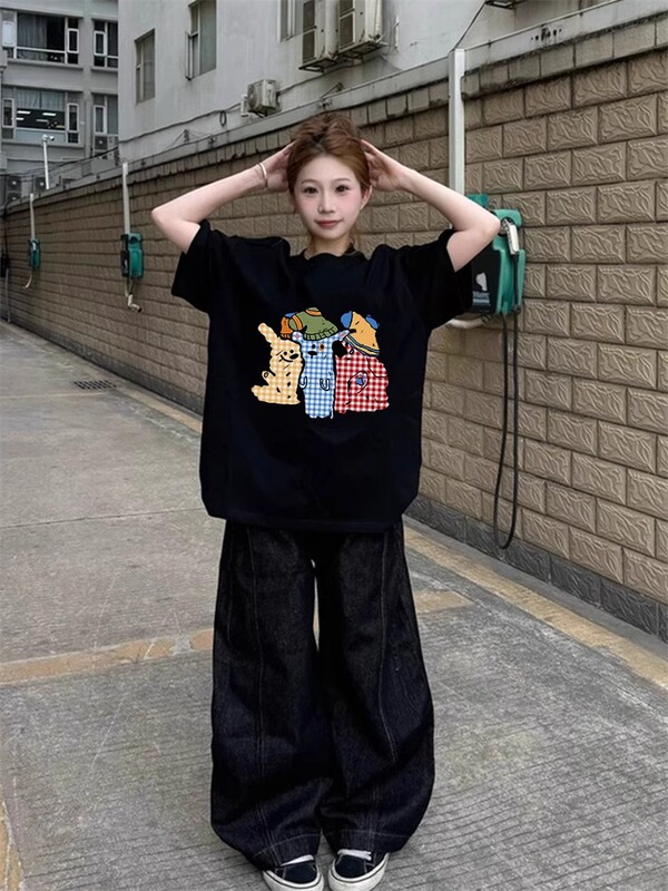 アメリカの純綿の黒い半袖のtシャツの女性の夏の新型のデザイン感の小さい大衆のゆったりしている大きいサイズの半袖の太ったMMの上着の潮|undefined