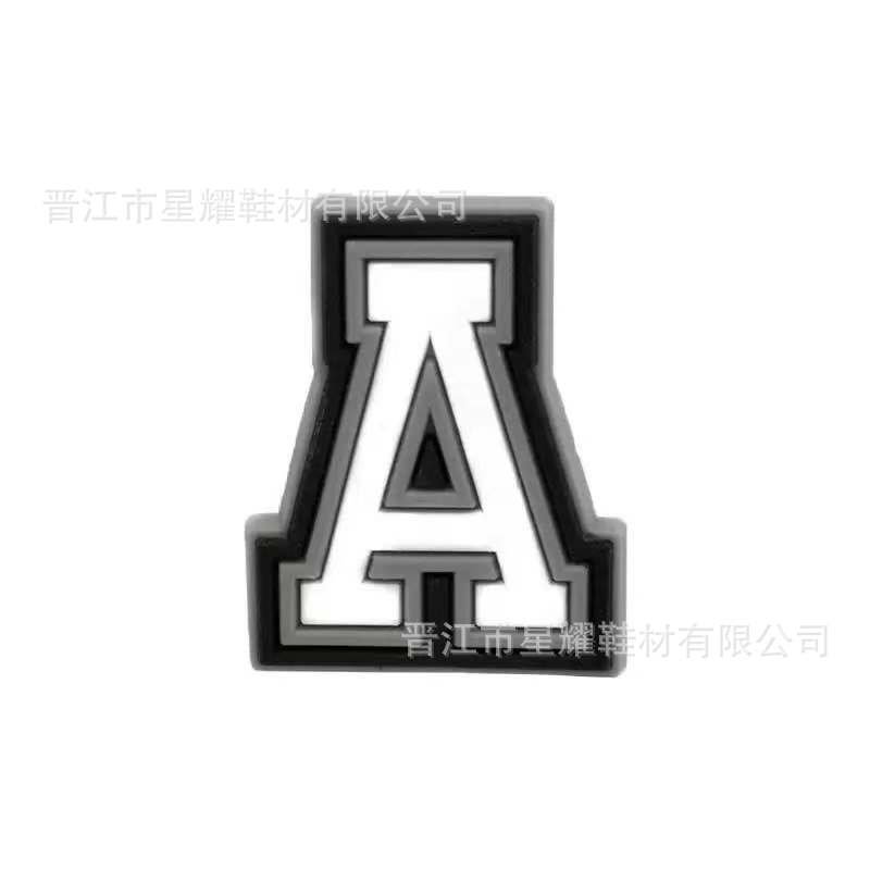 En stock agujero zapatos accesorios PVC plástico gota zapato flor zapato hebilla zapato decoración carta número 37 correa de muñeca hebilla decorativa flor