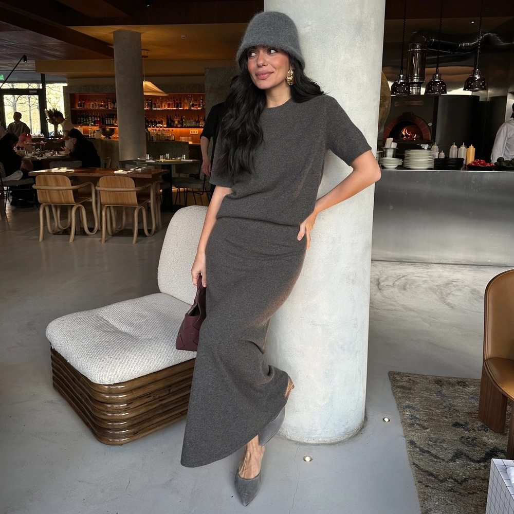 Cross-Border Pullover Shor Sleeve Half-Lengh Skir European And American 2025 Summer New Knied Solid Color Simple_ecoleips.com