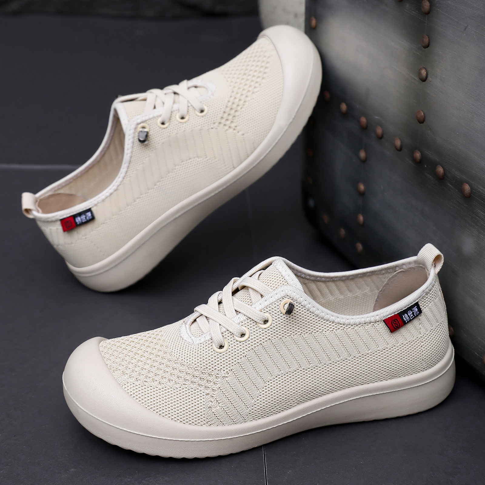 Zapatos de mujer zapatos casuales de primavera zapatos planos ligeros de moda versátil zapatos de madre con suela suave no cansados pies transpirables zapatos de tela única
