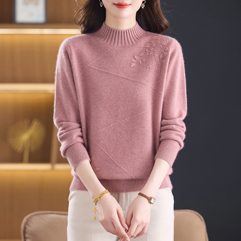 加厚羊毛衫半高领羊毛衫女秋冬刺绣打底衫洋气妈妈装宽松保暖毛衣
