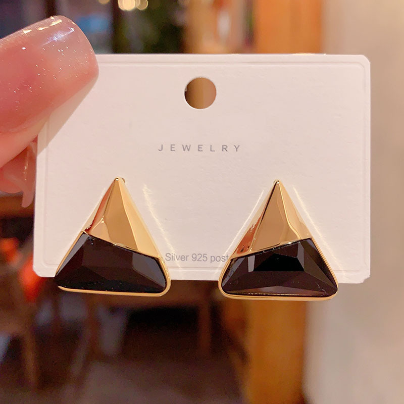 1 Pair Vintage Style Triangle Color Block Plating Resin Copper 14k Gold Plated Ear Studs display picture 3
